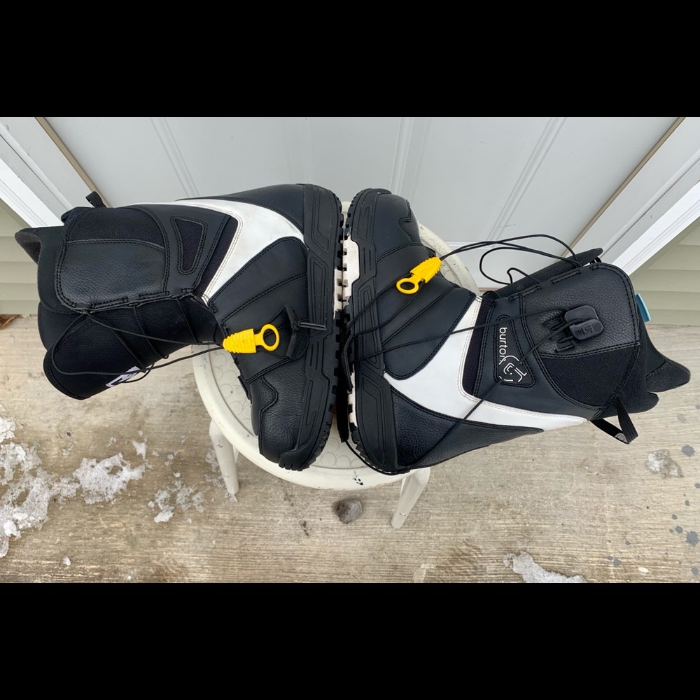 Burton "mint" trufit women's snowboard boots